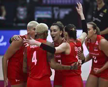 Filenin Sultanları'ndan bir ilk: Set kaybetmeme serisi sona erdi, tarihi yarı final bileti geldi