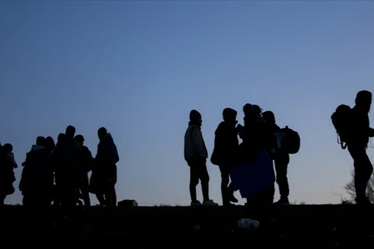 Göçmen tacirlerine ağır darbe: 156 kişi yakalandı