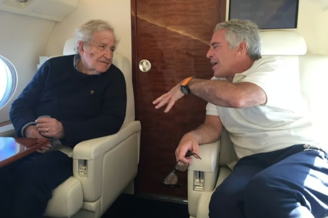 Chomsky'nin eşinden Esptein özrü!