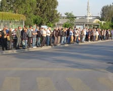 İzmir'de 23 bin işçi greve çıkınca toplu ulaşım çöktü