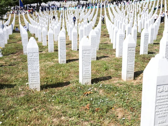 İnsan safarisi rezaletinde yeni iddia: Güzel kadınları vurmak için yarışmışlar