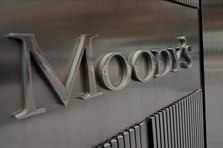 Moody's 108 yıl sonra ABD'nin kredi notunu düşürdü