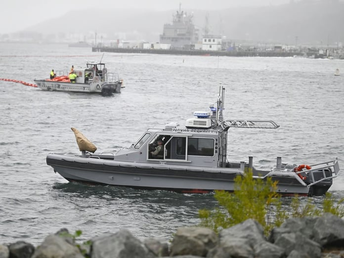 ABD'nin San Diego kenti açıklarında uçak denize düştü