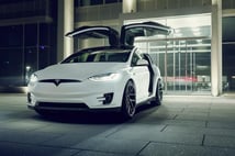 Tesla CEO'su Elon Musk'ın Model X tasarımındaki ısrarı üretim krizine yol açtı