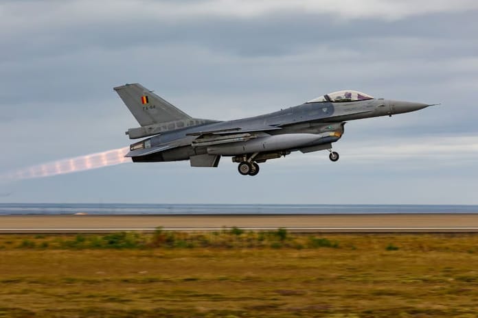 Belçika, Ukrayna'ya F-16 teslimatını 2026'da başlatmayı planlıyor