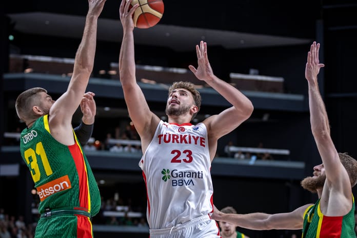 A Milli Erkek Basketbol Takımı, FIBA Avrupa Şampiyonası hazırlıklarında Litvanya'yı mağlup etti