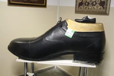 Gören şaşkına dönüyor! Bu ayakkabı tam 222 numara