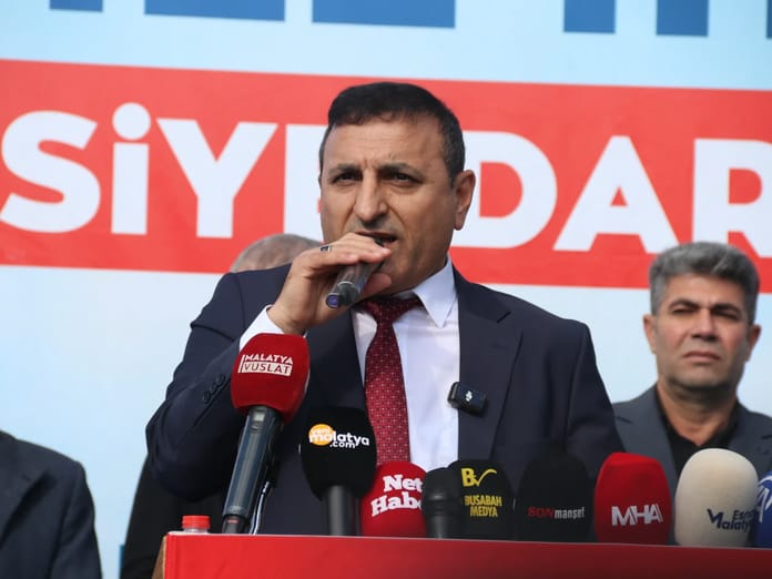 CHP’li Başkan Abdulvahap Göçer'e ihraç kararı