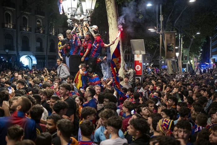Barcelona'nın şampiyonluk sevinci: Espanyol karşısında 2-0'lık galibiyet, sezonun üçüncü kupası geldi