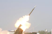 Hindistan, Pinaka uzun menzilli güdümlü roketini başarıyla test etti