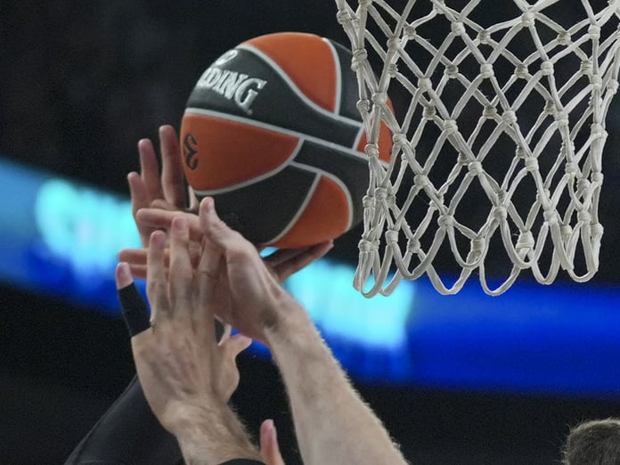 EuroLeague’de Türk gecesi: Anadolu Efes evinde, Fenerbahçe deplasmanda sahne alıyor