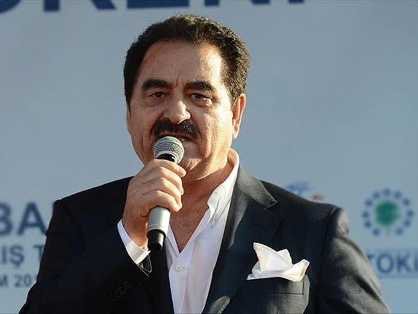 İbrahim Tatlıses'in Baboş klibi olay olmuştu! Önce silindi sonra yeniden yayımlandı