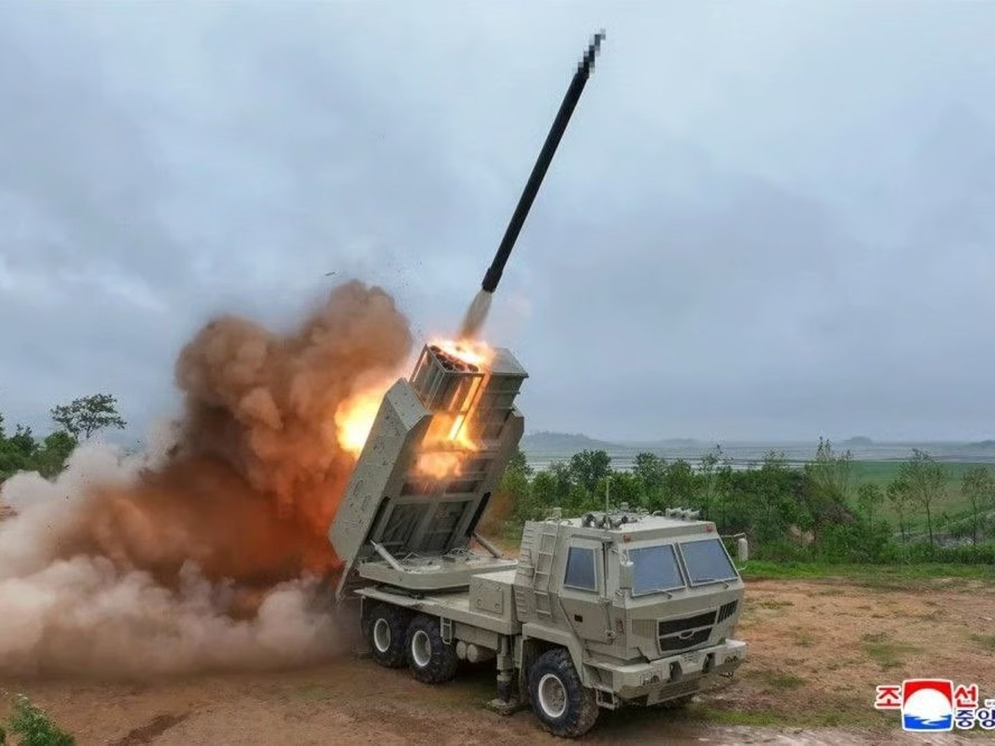 Kuzey Kore’den HIMARS benzeri yeni roket sistemi testi