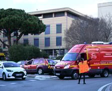 Fransa'da bir öğrenci öğretmenini bıçakladı