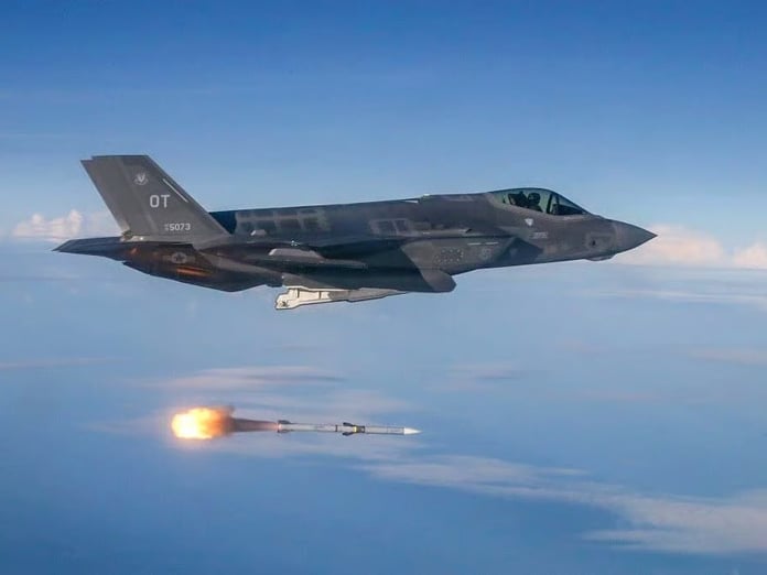 Raytheon’a 3,5 milyar dolarlık AMRAAM anlaşması: Program tarihinin en büyük sözleşmesi