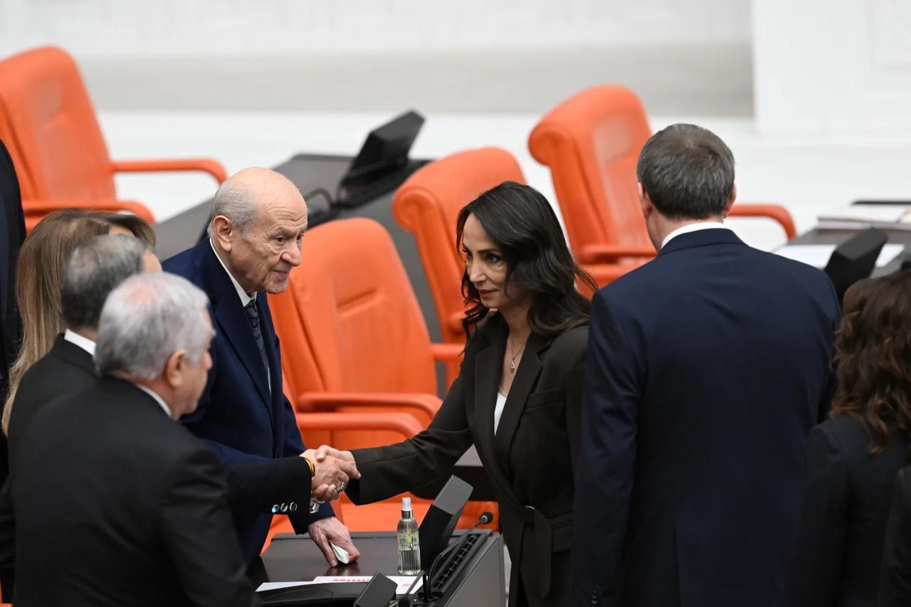 Meclis'te alışılmadık sıcak anlar