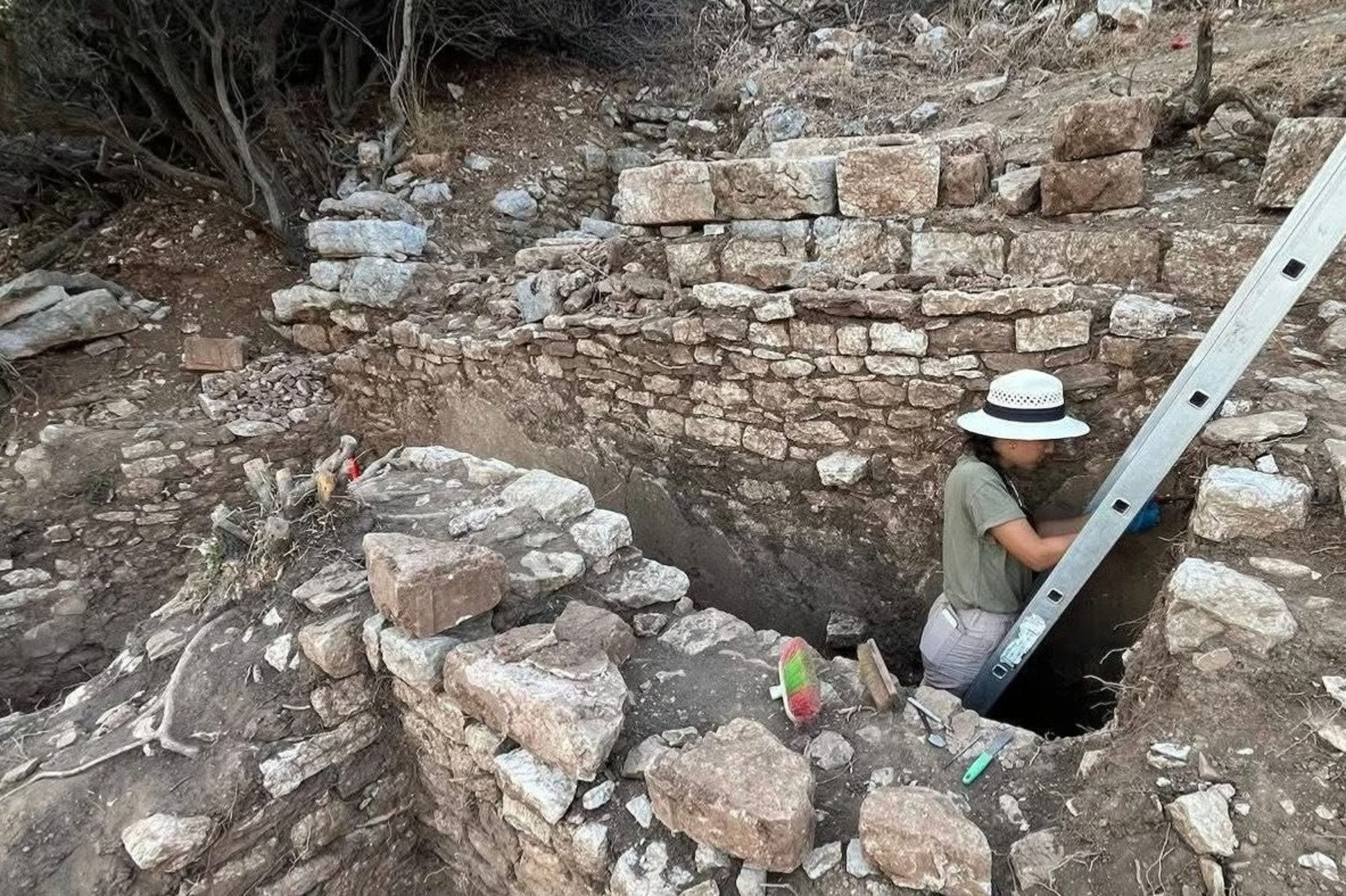 Amos Antik Kenti'nde 2300 yıllık duvarlar keşfedildi