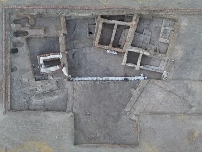 Çatalhöyük'te 8 bebek iskeleti bulundu