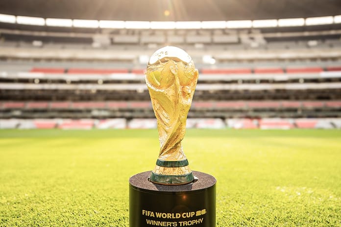 Açılış Meksika'da, final New York'ta