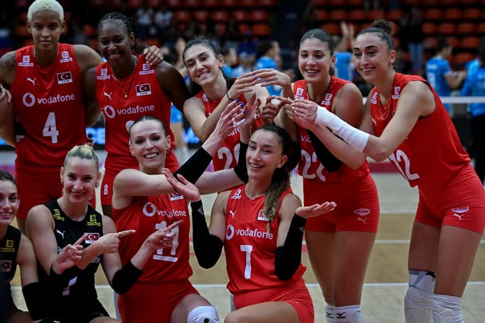 Filenin Sultanları Dünya Şampiyonası'nda çeyrek finale yükseldi