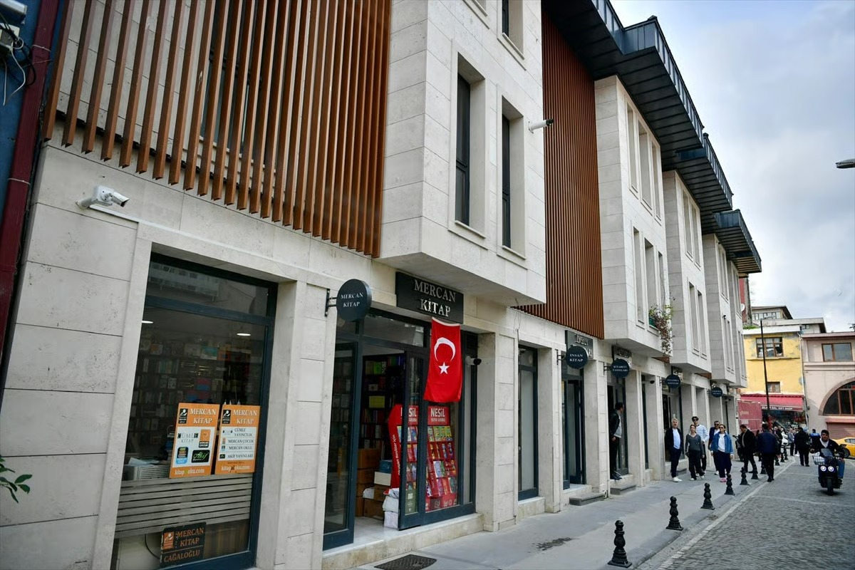 Babıali "Kitapçılar Sokağı" ile hayat buluyor