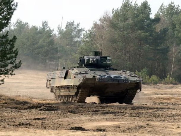 Almanya, Puma ZMA için 30 mm mühimmat tedarikini genişletti