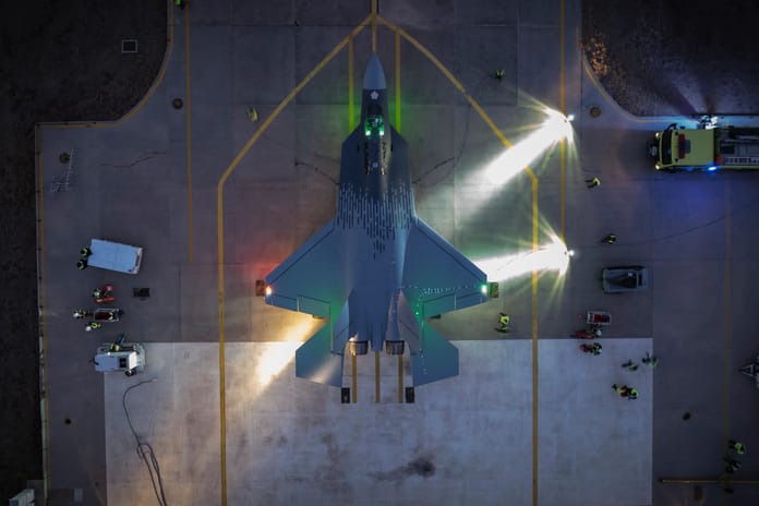 Newsweek: Türkiye’nin KAAN uçağı, F‑35’e rakip olma yolunda