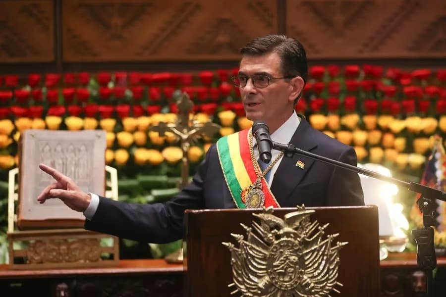 Bolivya’da yeni dönem: Rodrigo Paz yemin ederek göreve başladı