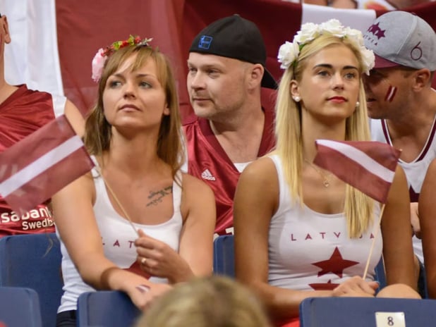 Letonya'da erkek krizi: Ya kiralık eş arıyorlar ya da göç ediyorlar