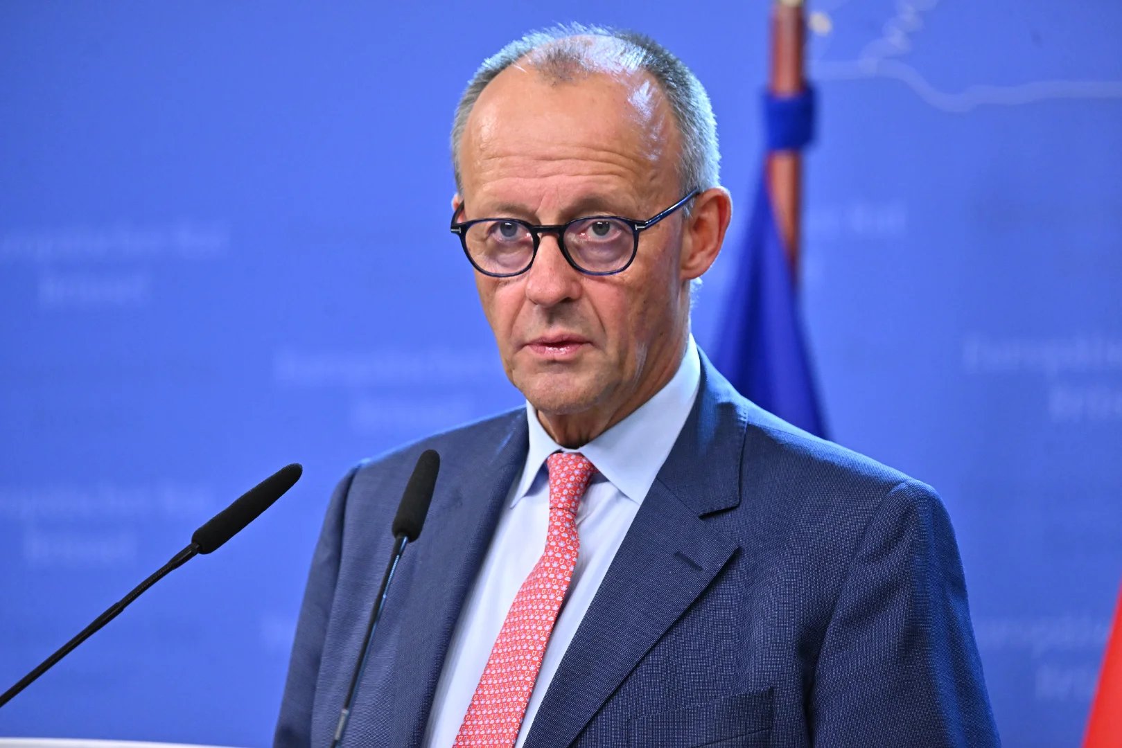 Merz Faces Internal Challenge at CDU Youth Meeting