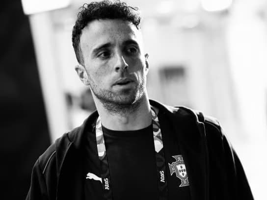 Yeni evli futbolcu Jota kardeşler, trafik kazası kurbanı