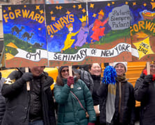 New York sokaklarında Epifani coşkusu: Doğu Harlem’de renklerin dansı