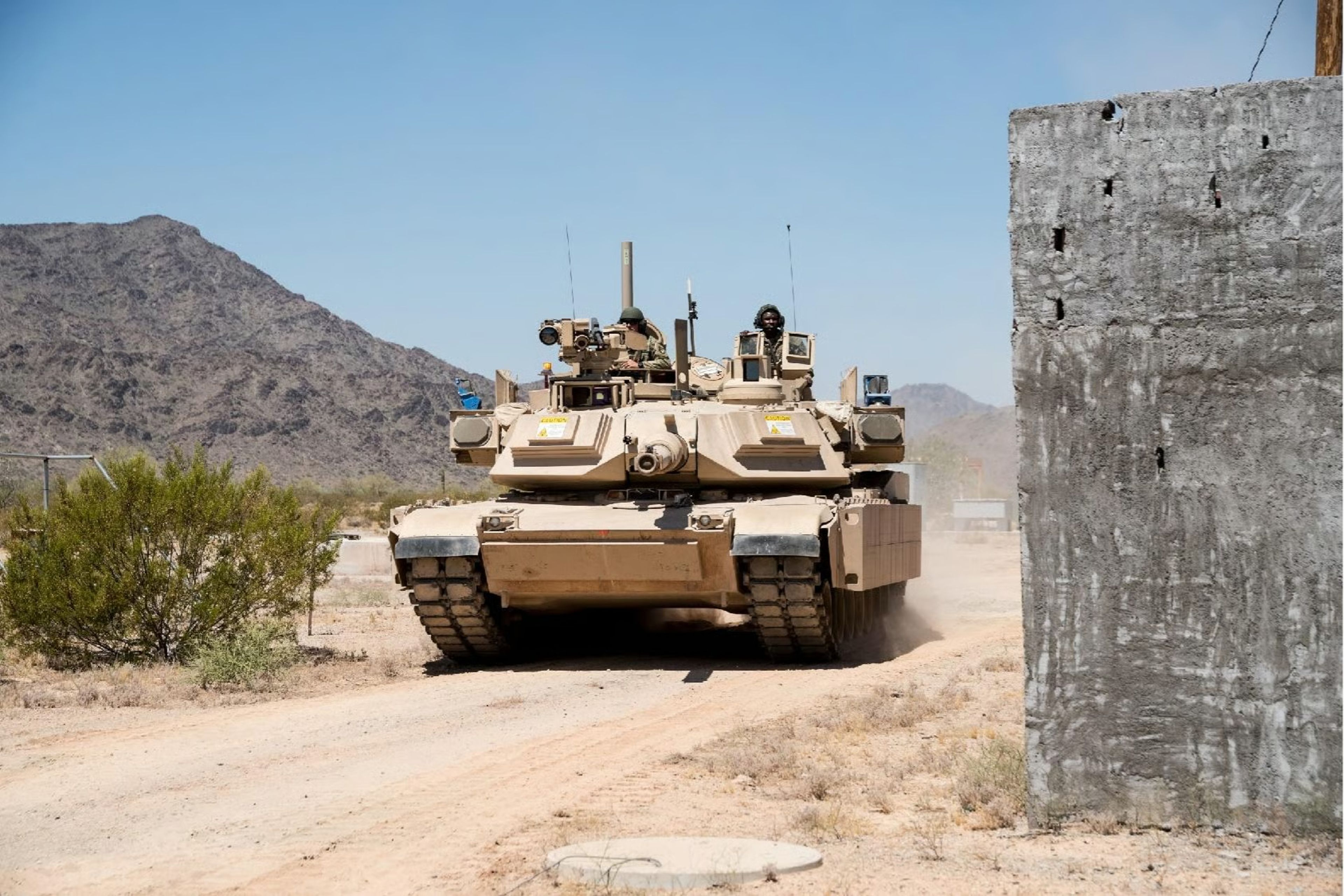 ABD, Polonya’ya 38 yeni Abrams tankı teslim etti
