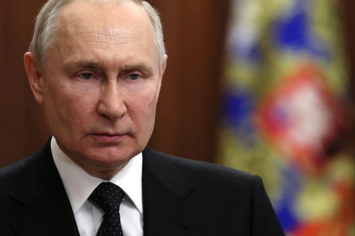Putin Trump’la atılan adımları “ilişkilerin yeniden başlangıcı” olarak değerlendirdi