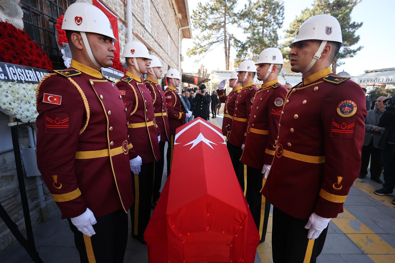 Jandarma Tuğgeneral Selami Akşit son yolculuğuna uğurlandı