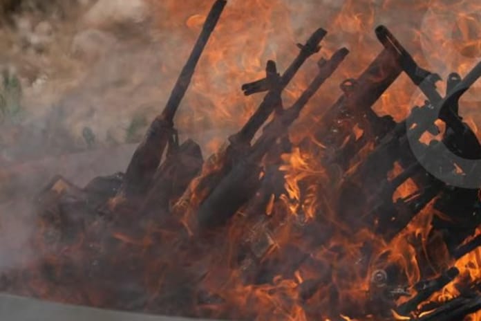 Terörsüz Türkiye sürecinde tarihi gün: PKK'lı ilk grup silah bıraktı