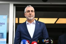 Bakan Işıkhan yeni düzenlemeleri açıkladı: Emekli aylığı, esnek çalışma ve ilaç müjdesi