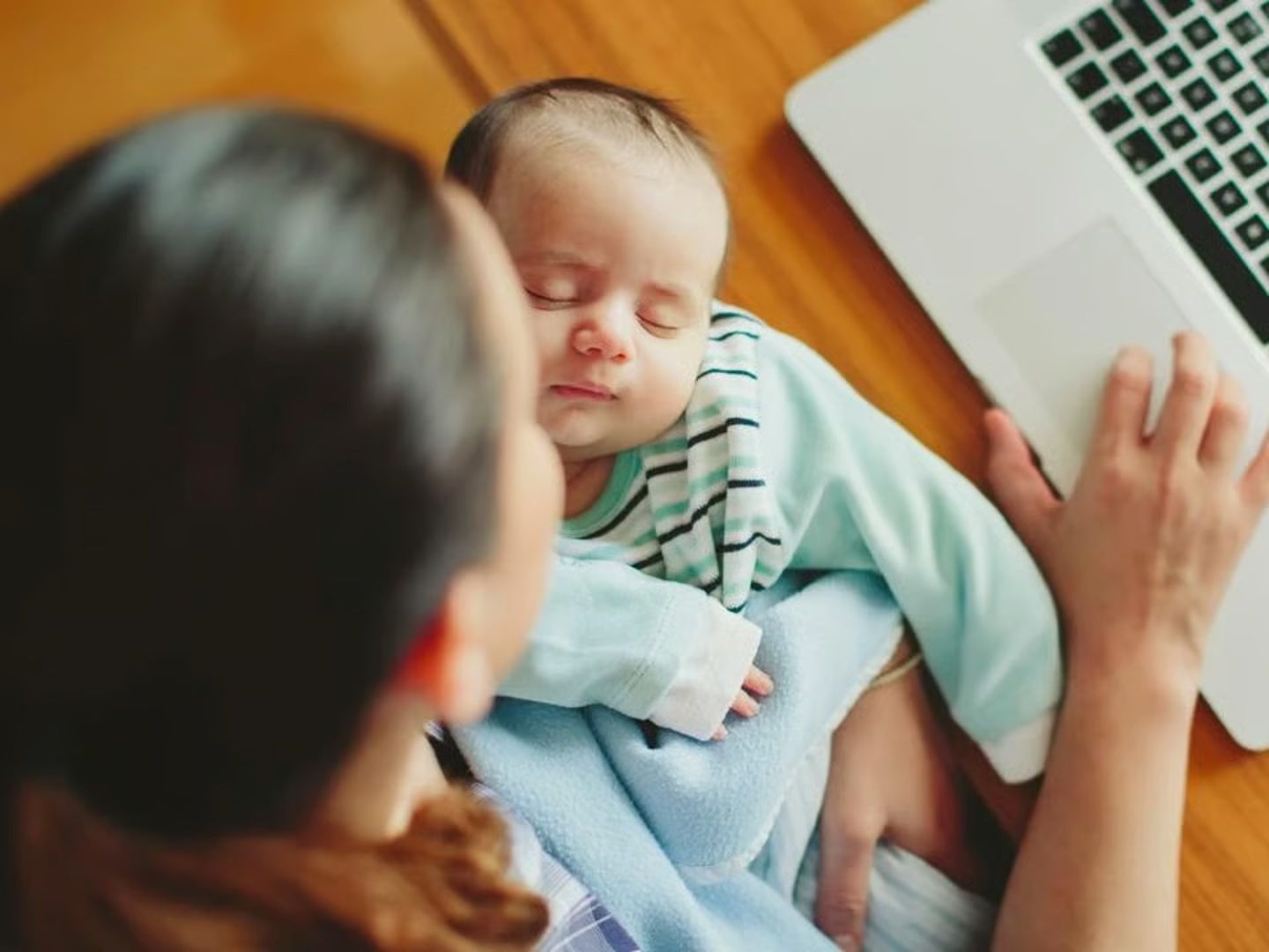 Doğum sonrası işten kopuş alarm veriyor! Ekonomik kayıp trilyon seviyesinde
