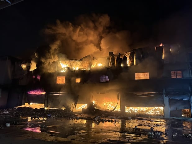 Adana'da hırdavat dükkanında çıkan yangın kontrol altına alındı