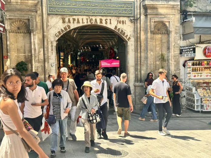 Kapalıçarşı yılın ilk yarısında 5 milyon turisti ağırladı