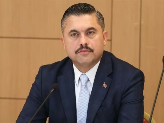 Şile Belediye Başkanı Özgür Kabadayı, İçişleri Bakanlığı tarafından görevden uzaklaştırıldı