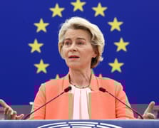 AB Komisyonu Başkanı, iki güven oylaması öncesi Avrupa Parlamentosu’na seslendi