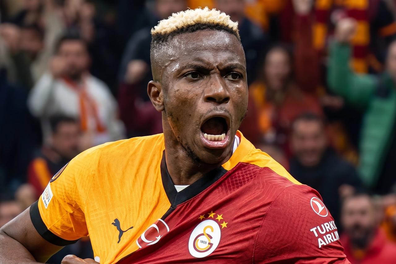 Osimhen sahalara ne zaman dönecek? Galatasaraylı taraftarların beklediği tarih belli oldu 