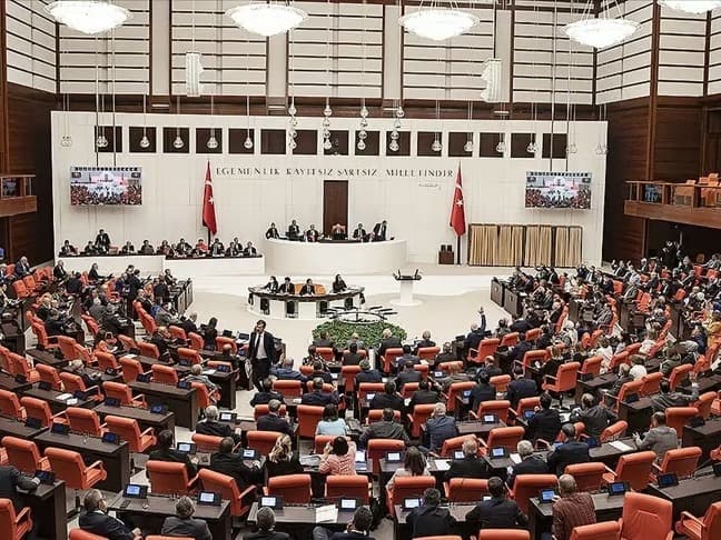 Kaçak yapıya abonelik bağlayan kuruma para cezası