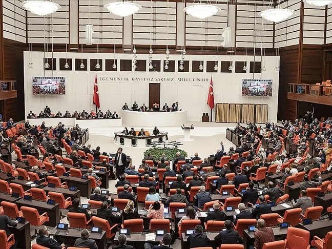 TBMM'den geçti: Fahiş site aidatları ve yapı denetimi düzenlemesinde 6 madde daha kabul edildi