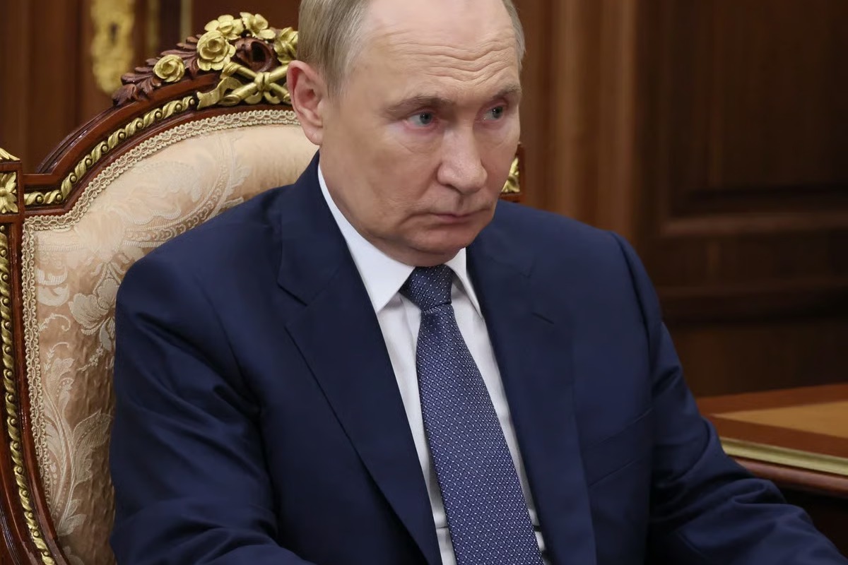 Poland Warns Putin Over Airspace Entry