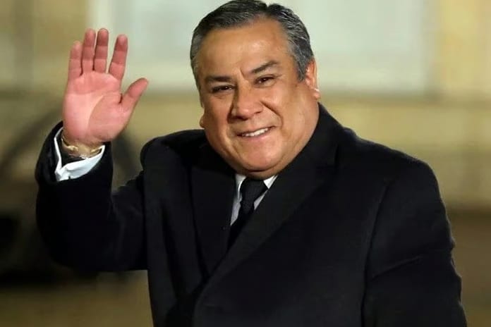 Gensoru krizi Peru Başbakanı Adrianzen'i istifa ettirdi