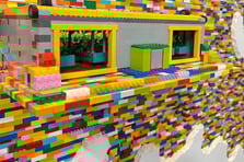 Duvarları oyun alanına dönüştürüyor: Dante Dentoni