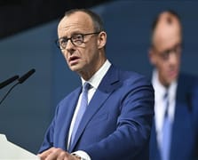 367 sanatçıdan Merz'e İsrail'e silah ambargosu çağrısı