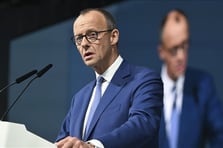 367 sanatçıdan Merz'e İsrail'e silah ambargosu çağrısı